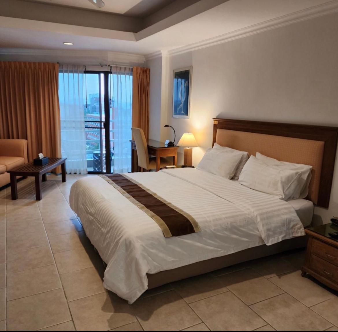 Jomtien View Talay Studio Apartments Praia de Jomtien Exterior foto